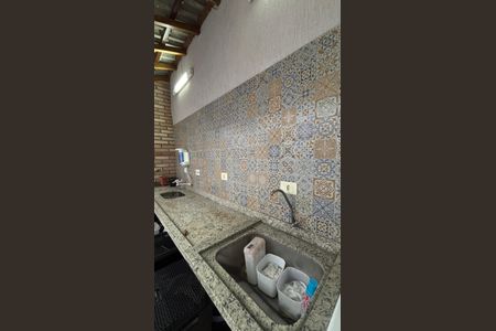 Casa à venda com 146m², 3 quartos e 4 vagas Casa à venda com 146m², 3 quartos e 4 vagasQuintal - Area de Serviço