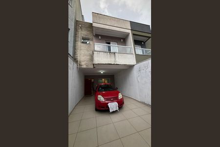 Casa à venda com 146m², 3 quartos e 4 vagas Casa à venda com 146m², 3 quartos e 4 vagasGaragem