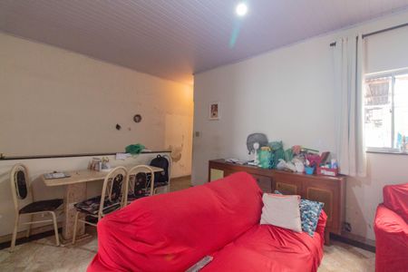 Casa para alugar com 248m², 2 quartos e 4 vagasSala