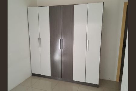 Quarto de apartamento à venda com 2 quartos, 60m² em Coronel Aparicio Borges, Porto Alegre