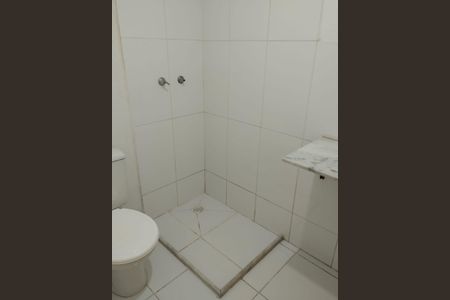 Banheiro de apartamento à venda com 2 quartos, 60m² em Coronel Aparicio Borges, Porto Alegre