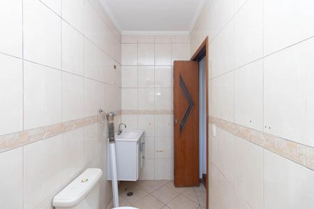 Banheiro da Suíte de casa para alugar com 3 quartos, 81m² em Parque Casa de Pedra, São Paulo