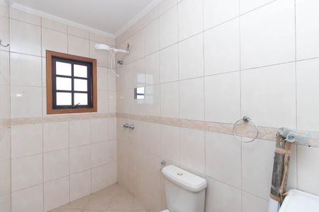 Banheiro da Suíte de casa para alugar com 3 quartos, 81m² em Parque Casa de Pedra, São Paulo