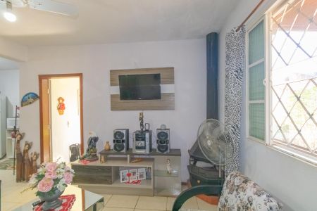 Casa à venda com 77m², 3 quartos e 1 vagaSala