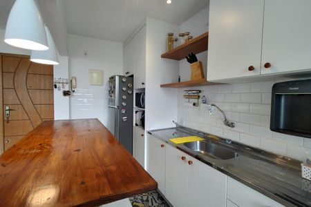 Apartamento à venda com 62m², 2 quartos e 1 vaga Apartamento à venda com 62m², 2 quartos e 1 vagaCozinha - Armários