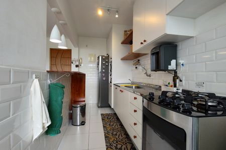 Apartamento à venda com 62m², 2 quartos e 1 vaga Apartamento à venda com 62m², 2 quartos e 1 vagaCozinha - Armários