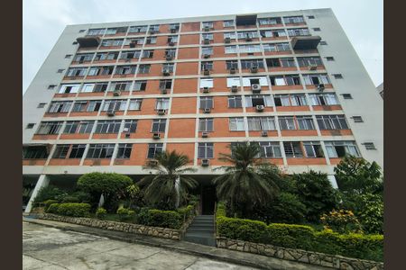 Apartamento à venda com 62m², 2 quartos e 1 vaga Apartamento à venda com 62m², 2 quartos e 1 vagaFachada do bloco