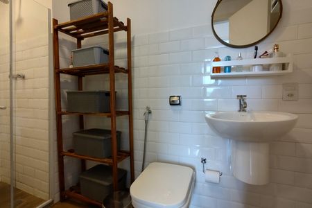 Apartamento à venda com 62m², 2 quartos e 1 vaga Apartamento à venda com 62m², 2 quartos e 1 vagaBanheiro Social