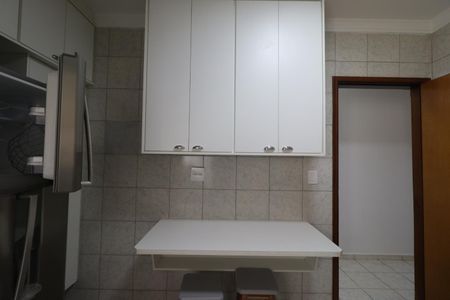 Cozinha de apartamento para alugar com 2 quartos, 85m² em Vila Ana Maria, Ribeirão Preto