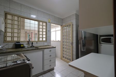 Cozinha  de apartamento para alugar com 2 quartos, 85m² em Vila Ana Maria, Ribeirão Preto
