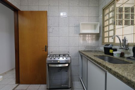 Cozinha de apartamento para alugar com 2 quartos, 85m² em Vila Ana Maria, Ribeirão Preto