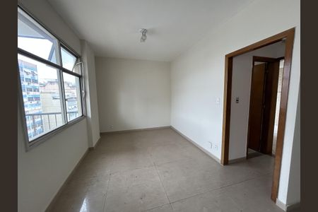 Apartamento para alugar com 105m², 3 quartos e 1 vagaSala