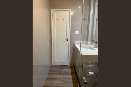 Apartamento para alugar com 108m², 3 quartos e sem vagaBanheiro