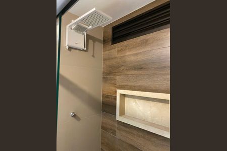 Apartamento para alugar com 108m², 3 quartos e sem vagaBanheiro