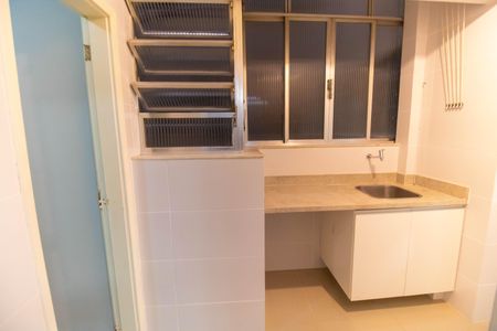 Apartamento à venda com 108m², 3 quartos e sem vagaÁrea de Serviço