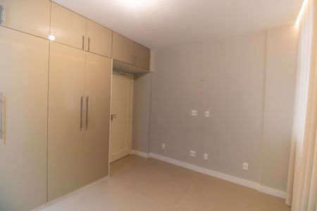 Apartamento à venda com 108m², 3 quartos e sem vagaQuarto 1