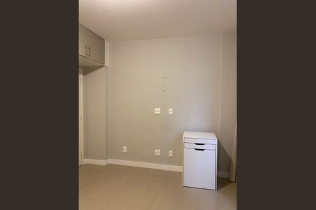 Apartamento para alugar com 108m², 3 quartos e sem vagaQuarto