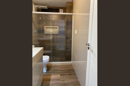 Apartamento para alugar com 108m², 3 quartos e sem vagaBanheiro