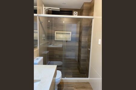 Apartamento para alugar com 108m², 3 quartos e sem vagaBanheiro