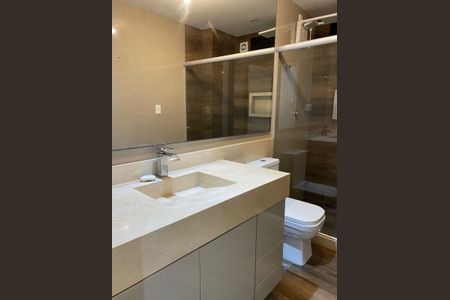 Apartamento para alugar com 108m², 3 quartos e sem vagaBanheiro