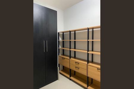 Apartamento para alugar com 108m², 3 quartos e sem vagaQuarto