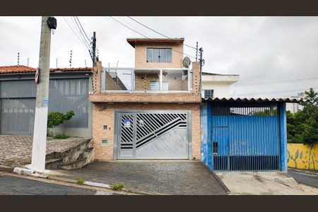 Casa para alugar com 212m², 3 quartos e 2 vagas Casa para alugar com 212m², 3 quartos e 2 vagasFachada