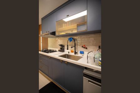 Apartamento à venda com 167m², 4 quartos e 4 vagas Apartamento à venda com 167m², 4 quartos e 4 vagasCozinha - Torneira