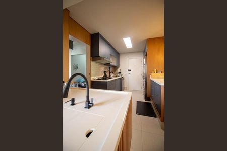 Apartamento à venda com 167m², 4 quartos e 4 vagas Apartamento à venda com 167m², 4 quartos e 4 vagasCozinha