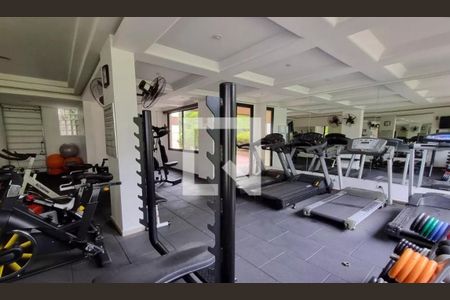 Apartamento à venda com 167m², 4 quartos e 4 vagas Apartamento à venda com 167m², 4 quartos e 4 vagasAcademia