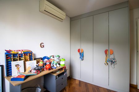 Apartamento à venda com 167m², 4 quartos e 4 vagas Apartamento à venda com 167m², 4 quartos e 4 vagasQuarto 2