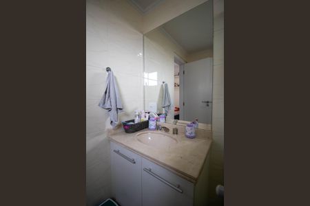 Apartamento à venda com 167m², 4 quartos e 4 vagas Apartamento à venda com 167m², 4 quartos e 4 vagasBanheiro Suíte 1