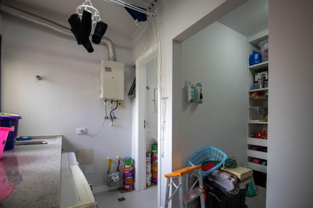 Apartamento à venda com 167m², 4 quartos e 4 vagas Apartamento à venda com 167m², 4 quartos e 4 vagasÁrea de Serviço