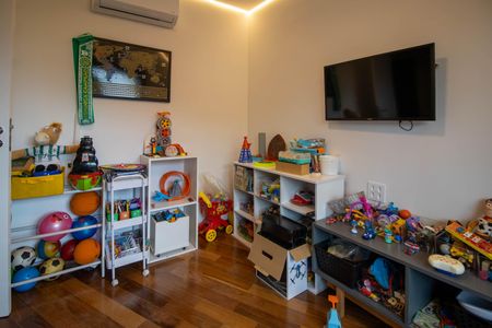 Apartamento à venda com 167m², 4 quartos e 4 vagas Apartamento à venda com 167m², 4 quartos e 4 vagasQuarto 1