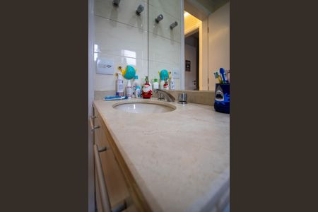 Apartamento à venda com 167m², 4 quartos e 4 vagas Apartamento à venda com 167m², 4 quartos e 4 vagasBanheiro