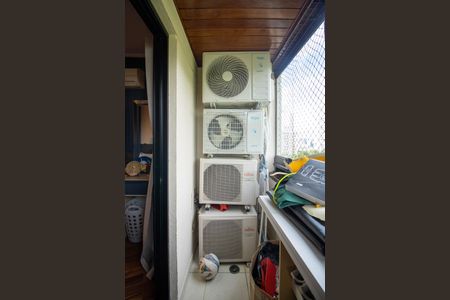 Apartamento à venda com 167m², 4 quartos e 4 vagas Apartamento à venda com 167m², 4 quartos e 4 vagasVaranda Suíte 2