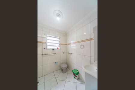 Casa à venda com 90m², 3 quartos e 2 vagasBanheiro Social