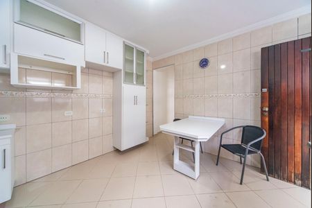 Casa à venda com 90m², 3 quartos e 2 vagasCozinha 