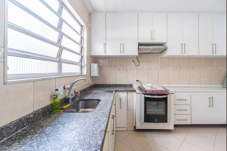 Casa à venda com 90m², 3 quartos e 2 vagasCozinha 