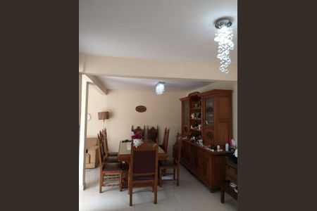 Foto 21 de casa à venda com 3 quartos, 200m² em Vila Emir, São Paulo