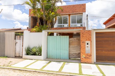 Casa à venda com 180m², 3 quartos e 2 vagasFachada