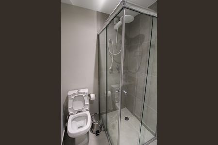 Banheiro de apartamento para alugar com 1 quarto, 26m² em Butantã, São Paulo