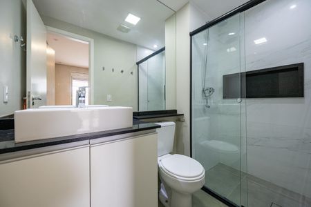 Apartamento à venda com 89m², 2 quartos e 2 vagas Apartamento à venda com 89m², 2 quartos e 2 vagasBanheiro da Suíte