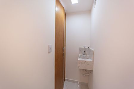 Casa à venda com 115m², 3 quartos e 2 vagasLavabo