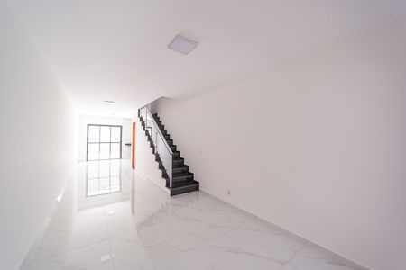 Sala de casa à venda com 3 quartos, 115m² em Cidade Antônio Estêvão de Carvalho, São Paulo