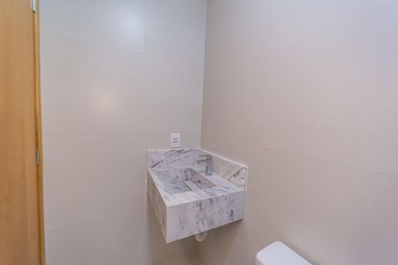 Casa à venda com 115m², 3 quartos e 2 vagasBanheiro Social