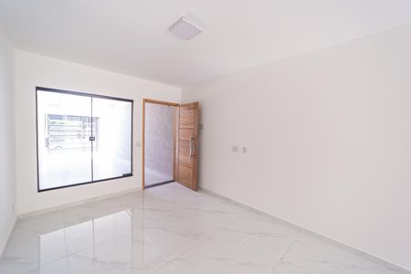 Casa à venda com 115m², 3 quartos e 2 vagasSala