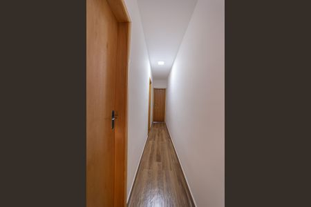 Casa à venda com 115m², 3 quartos e 2 vagasCorredor