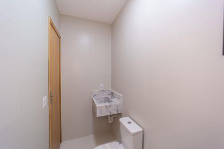 Casa à venda com 115m², 3 quartos e 2 vagasBanheiro Social