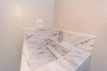 Casa à venda com 115m², 3 quartos e 2 vagasBanheiro Social