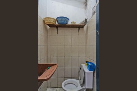 Casa à venda com 222m², 2 quartos e 2 vagas Casa à venda com 222m², 2 quartos e 2 vagasLoja 1